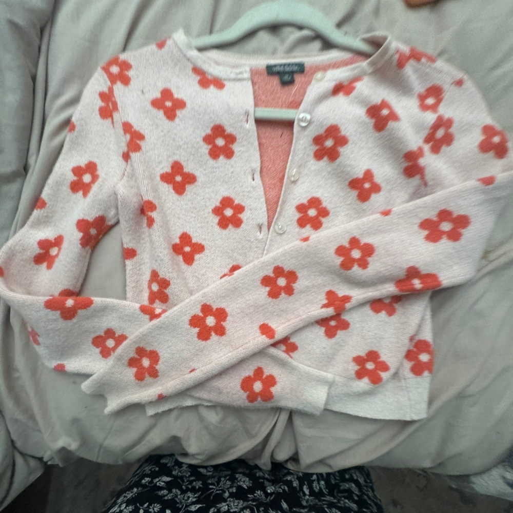 Floral Cardigan Sweater ASO JENNIFERS BODY